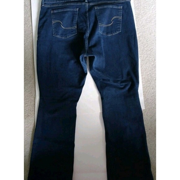 Signature Levi's Women  Bootcut Jeans Sz 18M 34 X 32 Denim Mid Rise Dark Wash - Picture 9 of 16